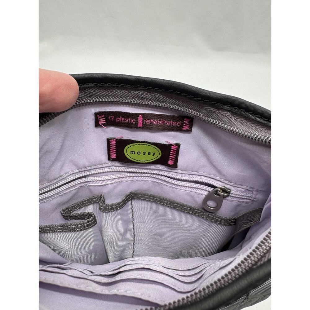 Mosey Life by Baggallini Caster Cross Body Purse Gray Lavender Lining Preowned - Picture 6 of 14